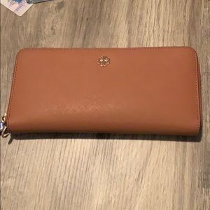 Tory Burch wallet